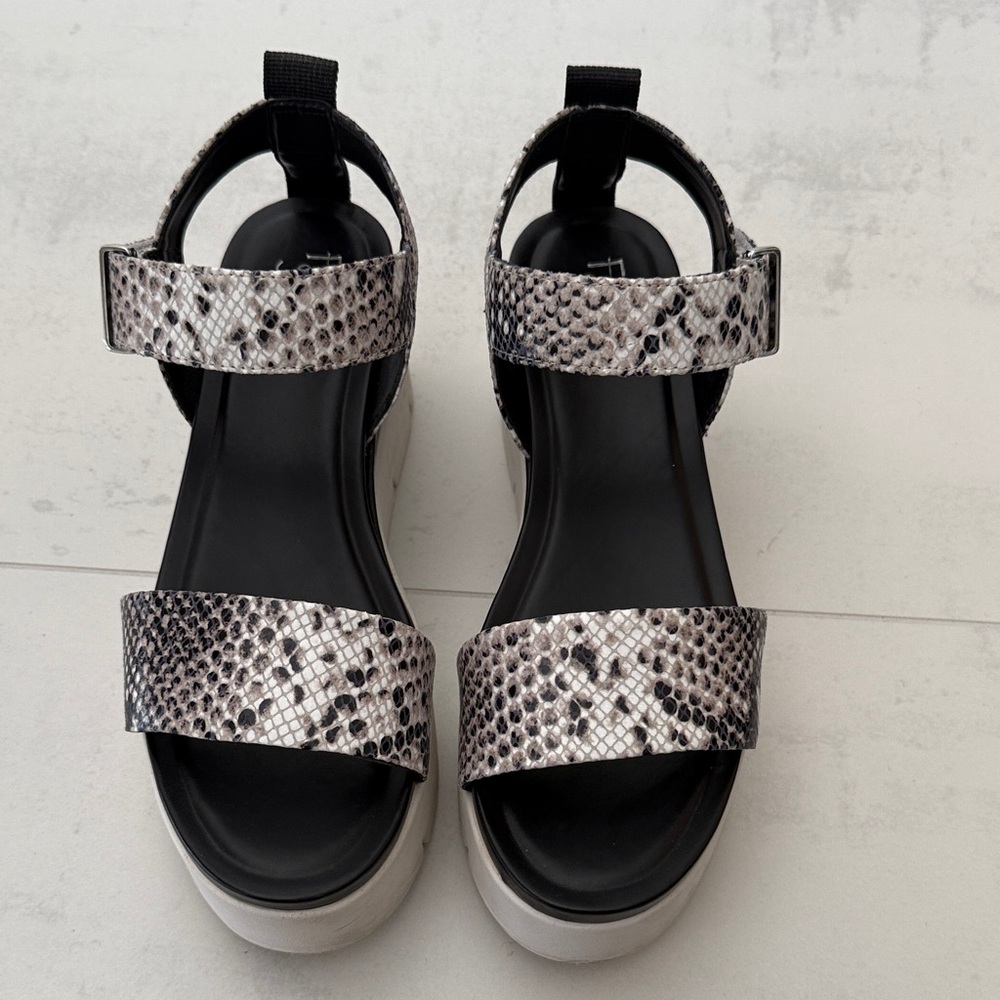 Franco Sarto Black and Gray Snakeskin Sandals